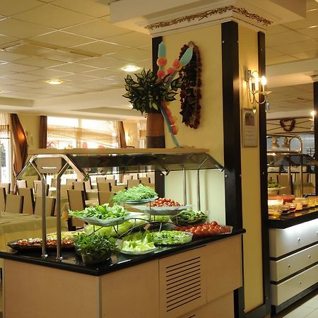 Klas Hotel คาร์ยิจัค ภายนอก รูปภาพ