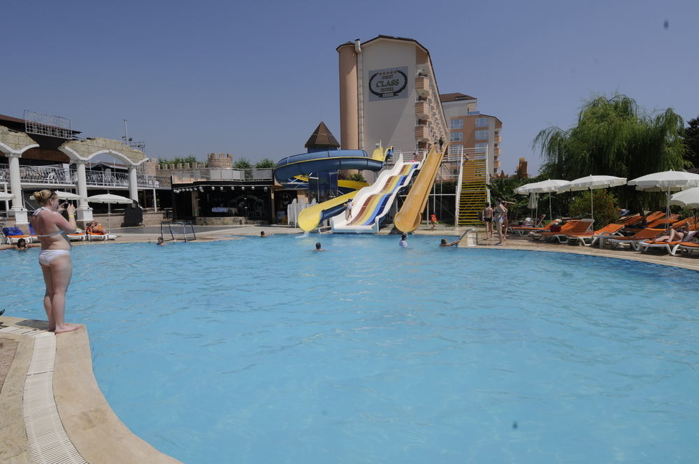 Klas Hotel คาร์ยิจัค ภายนอก รูปภาพ